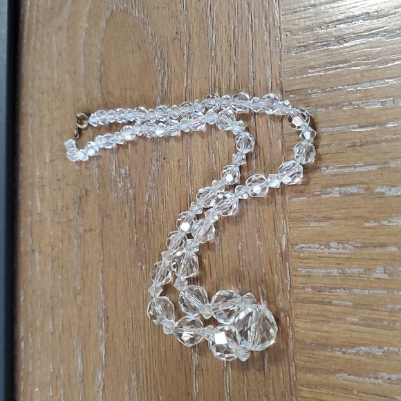 Chrystal, glass small to large beaded necklace no markings - Picture 4 of 4
